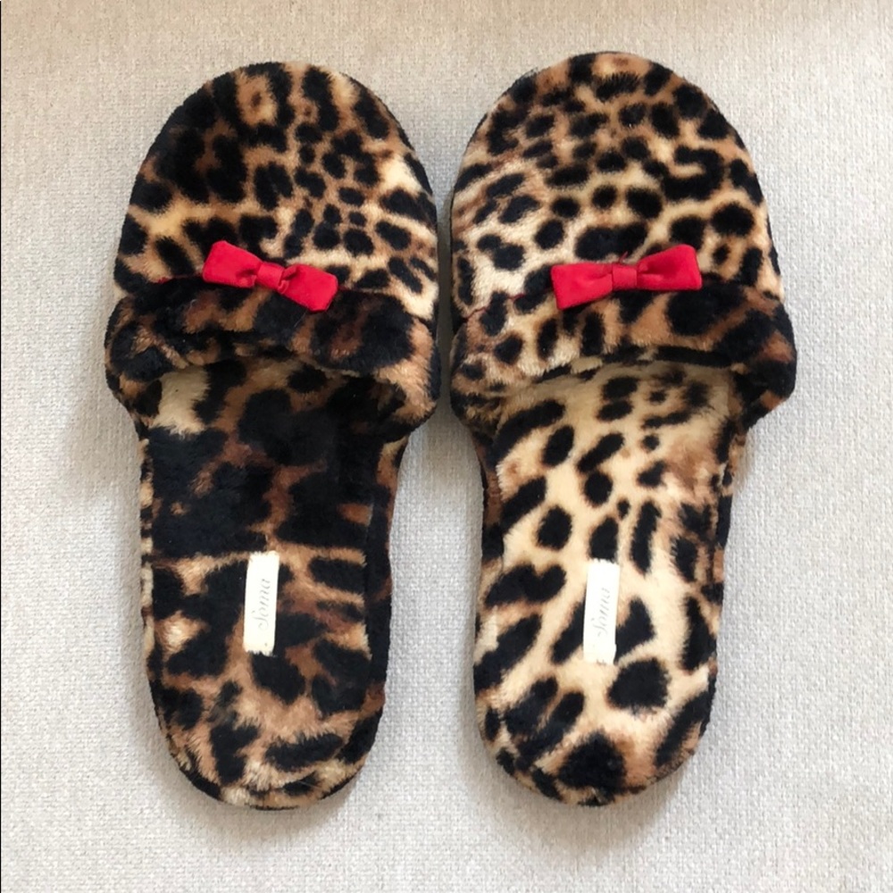Leopard slippers (size 7-8)